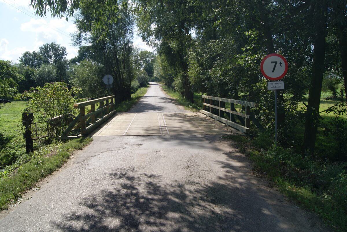 Remont dwóch mostów w ciągu drogi powiatowej nr 2948W Dzierżanowo - Gromice - Mąkolin - Rogowo w miejscowości Mąkolin i Łętowo.