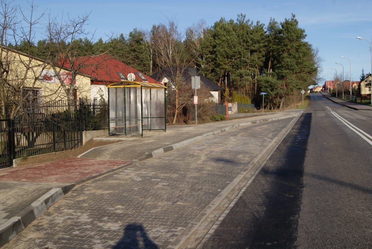 Budowa zatoki autobusowej oraz chodnika w ciągu drogi powiatowej nr 2940W Słupno – Miszewko – Białkowo między skrzyżowaniem z ulicą Grzybową a skrzyżowaniem z ulicą Bałkańską. Zadanie współfinansowane przez Gminę Słupno.  